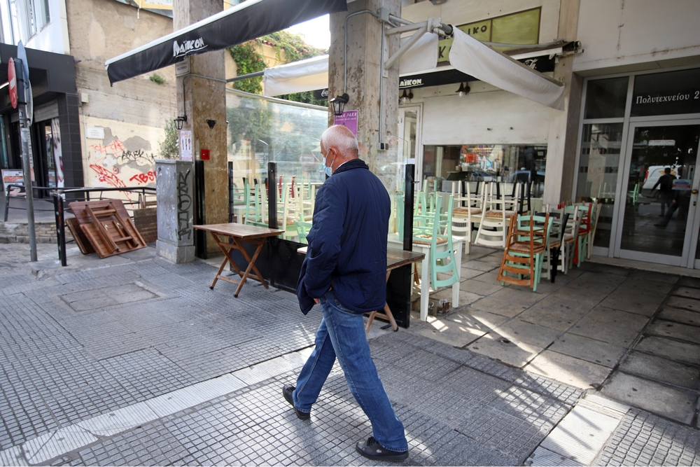 13033: Πότε θα σταματήσουν τα SMS;