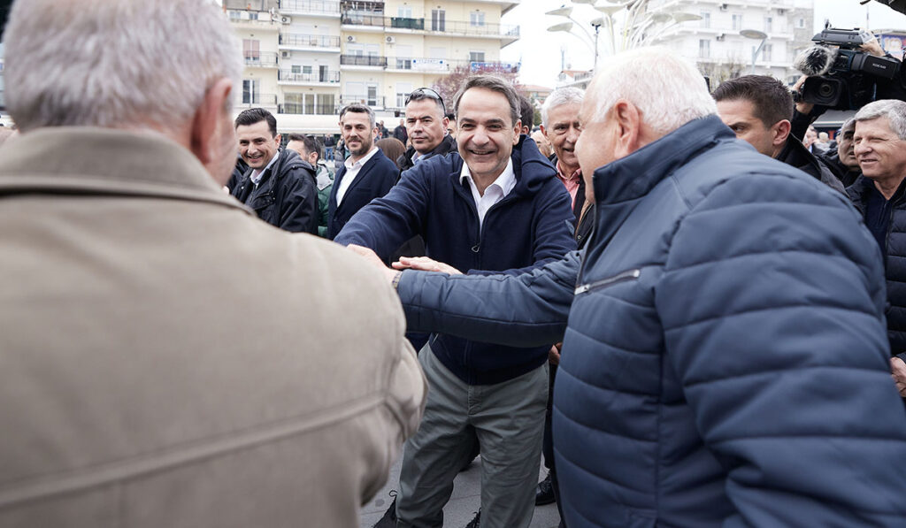 Ο Μητσοτάκης επισκέφθηκε τους γονείς της Ελένης Τοπαλούδη: Να μην ζήσουν άλλοι γονείς τον δικό τους πόνο