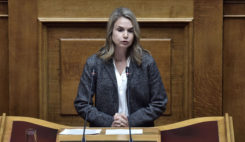Αποστολάκη κατά κυβέρνησης για επιστολική ψήφο: Δεν έχετε κουλτούρα συναίνεσης – Τυχοδιωκτική η νομοθέτηση