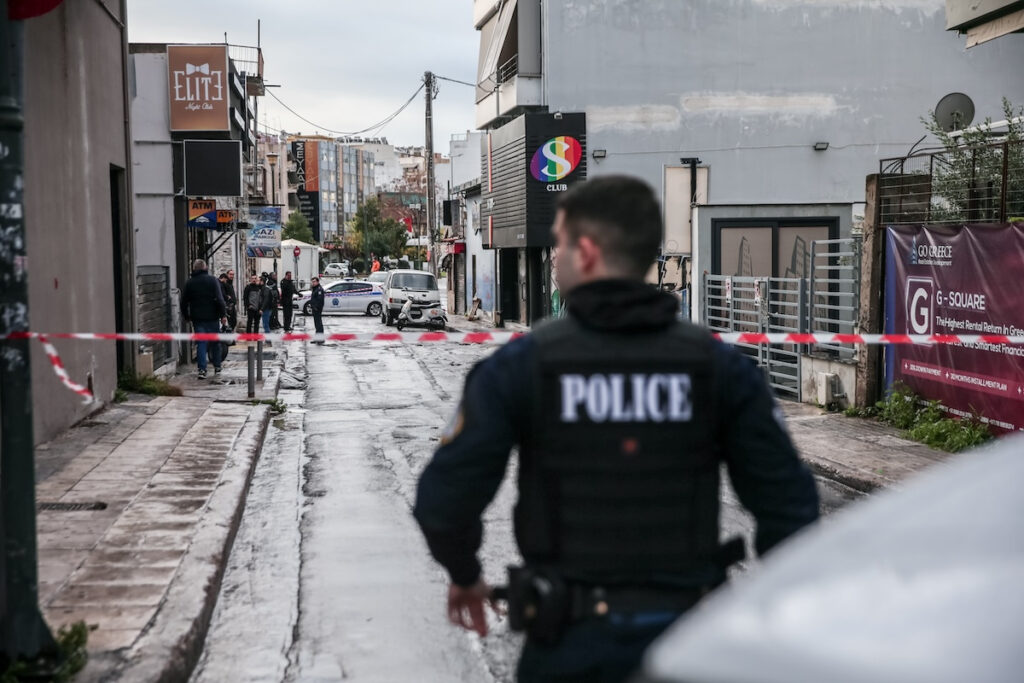 Γκάζι: Η στιγμή των πυροβολισμών των τριών Κρητικών έξω από το κλαμπ – Βίντεο ντοκουμέντο