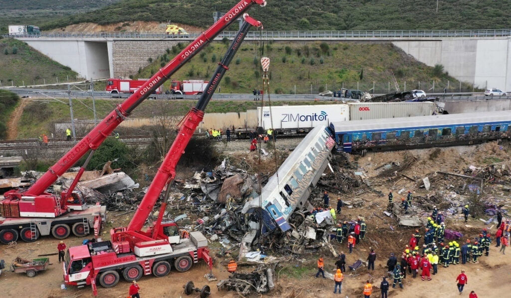 Πραγματογνώμονες συγγενών Συλλόγου «Τέμπη 2023» στον πρωθυπουργό: Βρήκαμε τις αποδείξεις του εγκλήματος