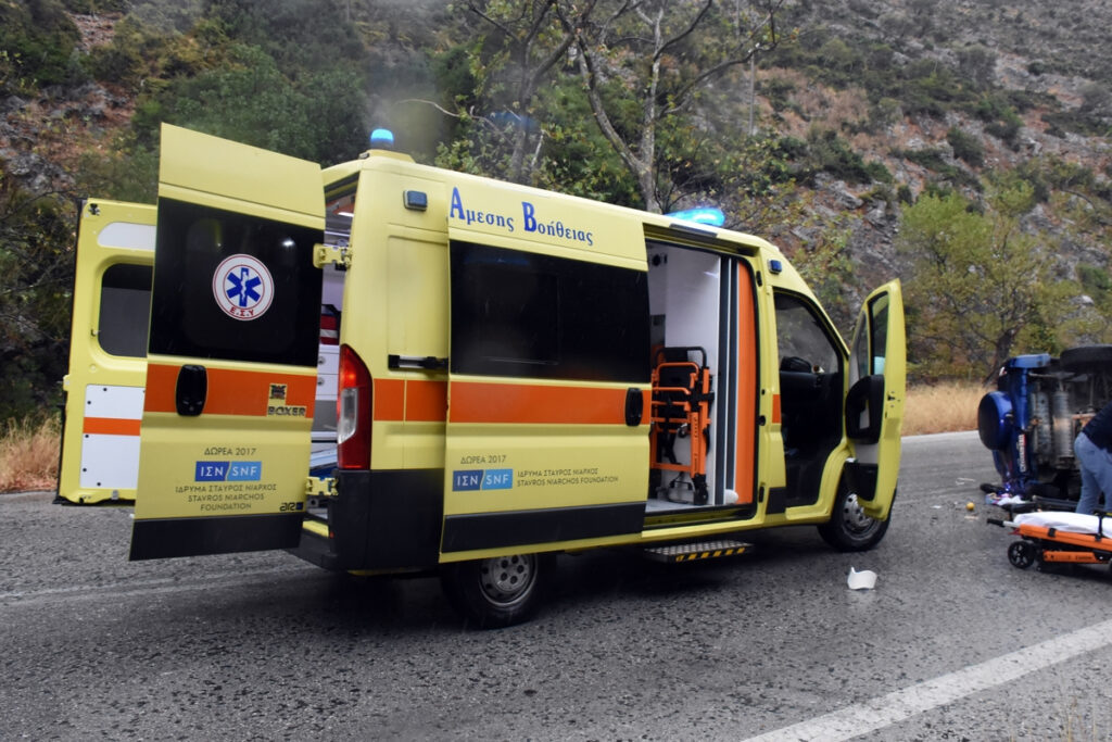 Πατρών – Πύργου: Σοβαρό τροχαίο με εγκλωβισμένους