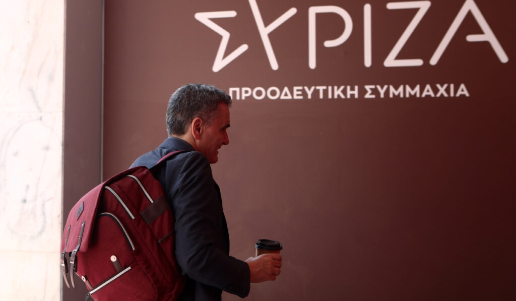 Τσακαλώτος: Χρειάζεται ένα «σοκ ηγεσίας» στη διαδοχή του ΣΥΡΙΖΑ