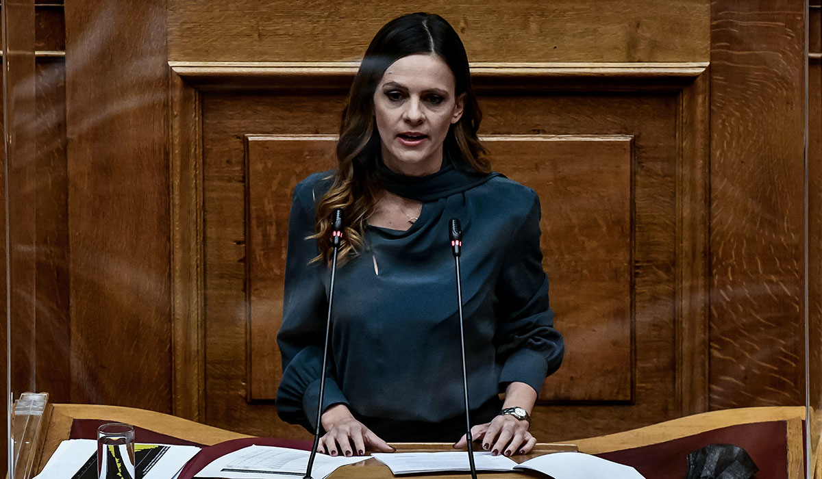 Αχτσιόγλου: Τα μέτρα Μητσοτάκη μειώνουν 15% την επιδότηση των οικιακών τιμολογίων ρεύματος