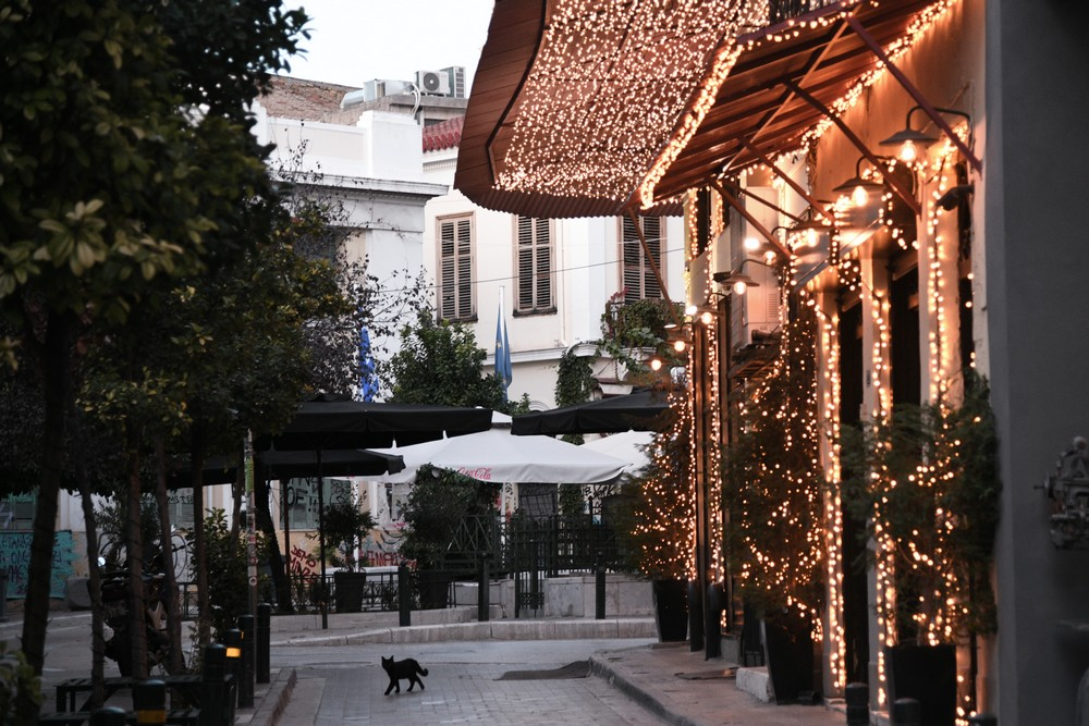 Ποιοι επαγγελματίες δεν θα πάρουν επίδομα – Θα κάνουν Χριστούγεννα χωρίς εισόδημα