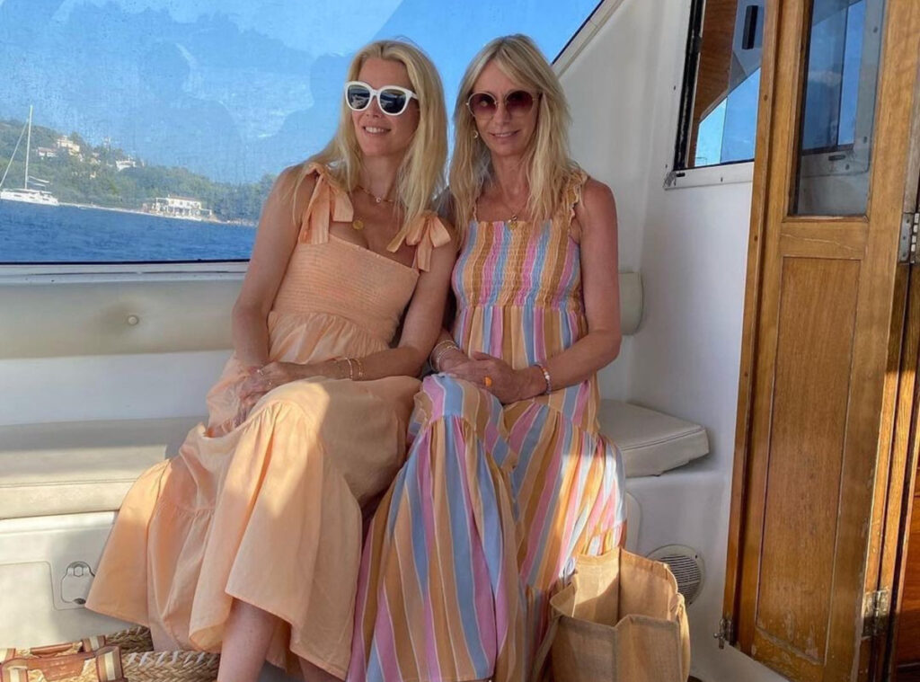 Κλόντια Σίφερ: Στις Σπέτσες για διακοπές το supermodel των 90s (Εικόνες)