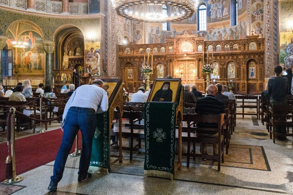 Της Εκκλησίας το… ανάγνωσμα για τα ομόφυλα ζευγάρια