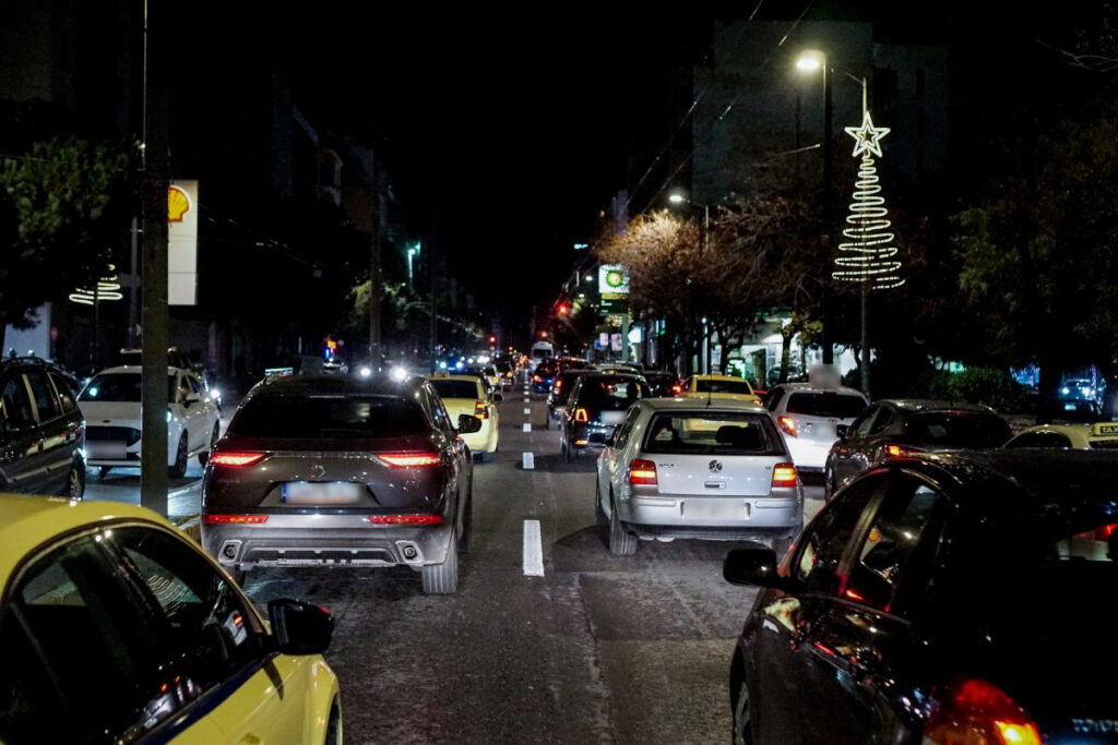 Κλειστή η Συγγρού λόγω τροχαίου στο ύψος της Παραλιακής