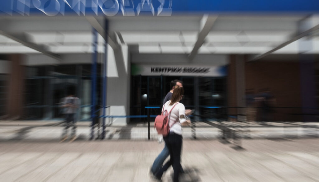 Κορονοϊός: «Βάλτωσαν» οι εμβολιασμοί, το προφίλ όσων (λίγων) συνεχίζουν ακάθεκτοι
