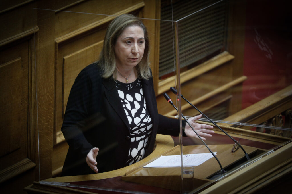 Ξενογιαννακοπούλου: Ο Μητσοτάκης τάζει για μια ακόμα φορά λαγούς με πετραχήλια