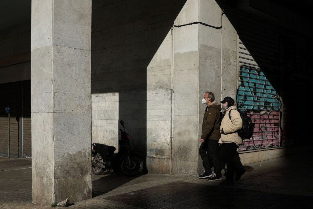 Σίγουρη η παράταση των μέτρων – Εν αναμονή των αποφάσεων για ωράριο, μουσική