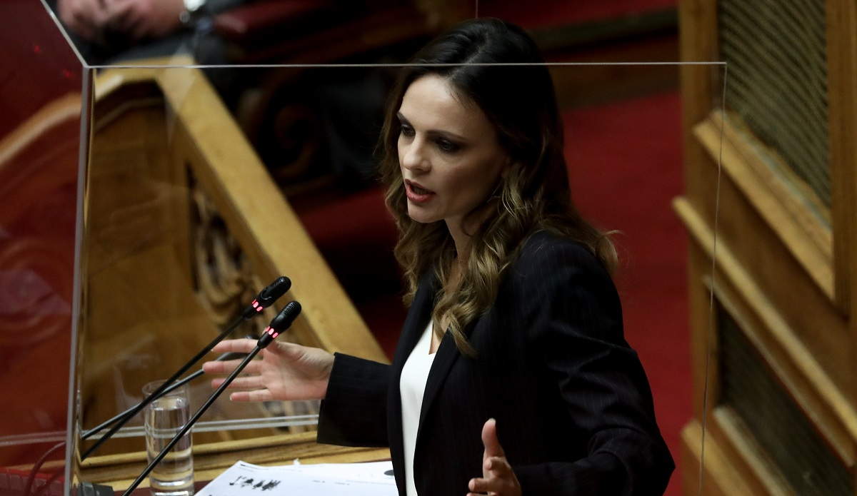Αχτσιόγλου: Κυβέρνηση αδιόρθωτη, καταντά πλέον επικίνδυνη