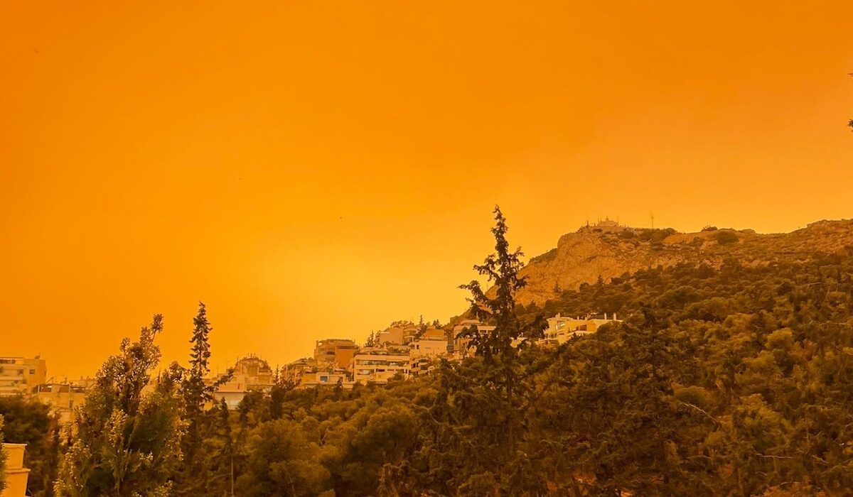 «Έτσι είναι η ζωή στον Κρόνο»: Γέμισε σκόνη ο… ουρανός του Twitter – Εντυπωσιακές εικόνες