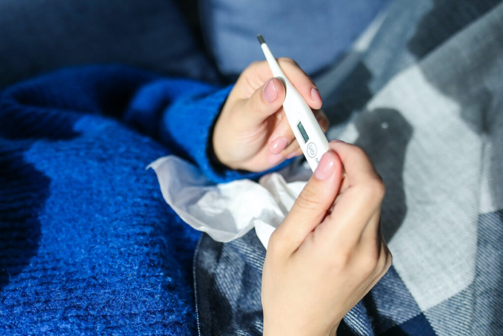 H1N1: Τα συμπτώματα της γρίπης τύπου Α – Πώς μεταδίδεται