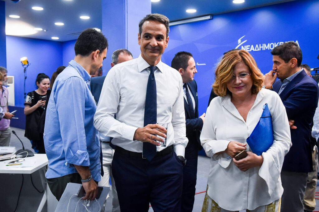«Μισή διαγραφή» της Σπυράκη από τη ΝΔ: Ανακοίνωσε ότι αναστέλλεται η κομματική της ιδιότητα
