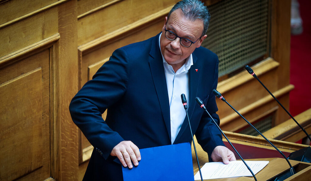 Βουλή: Παρέμβαση Φάμελλου για την άμεση συζήτηση των δυο προτάσεων νόμου του ΣΥΡΙΖΑ
