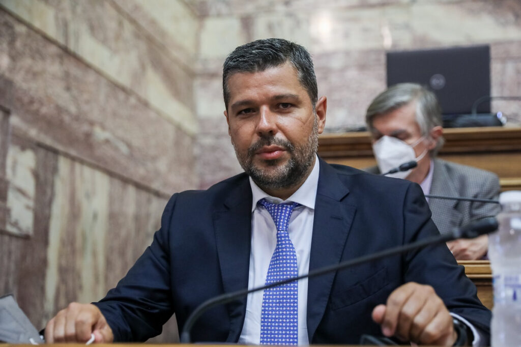 Στην αντεπίθεση η ΔΕΗ: Κατέθεσε αίτημα πιλοτικής δίκης για την ρήτρα αναπροσαρμογής