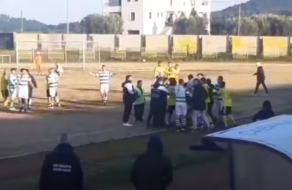 Νέο περιστατικό οπαδικής βίας: Άγριος ξυλοδαρμός ποδοσφαιριστών στη Χαλκιδική