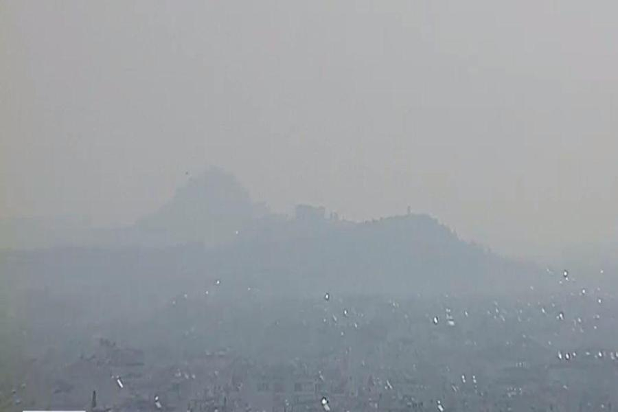Αποπνικτική η ατμόσφαιρα και στην Αττική από τη φωτιά στην Εύβοια