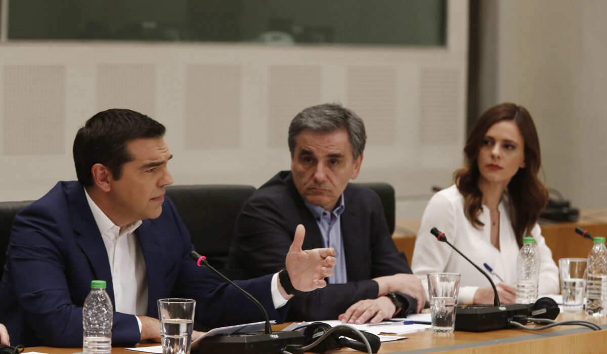 Τα ελληνικά Τσακαλώτου και τα οικονομικά Τσίπρα