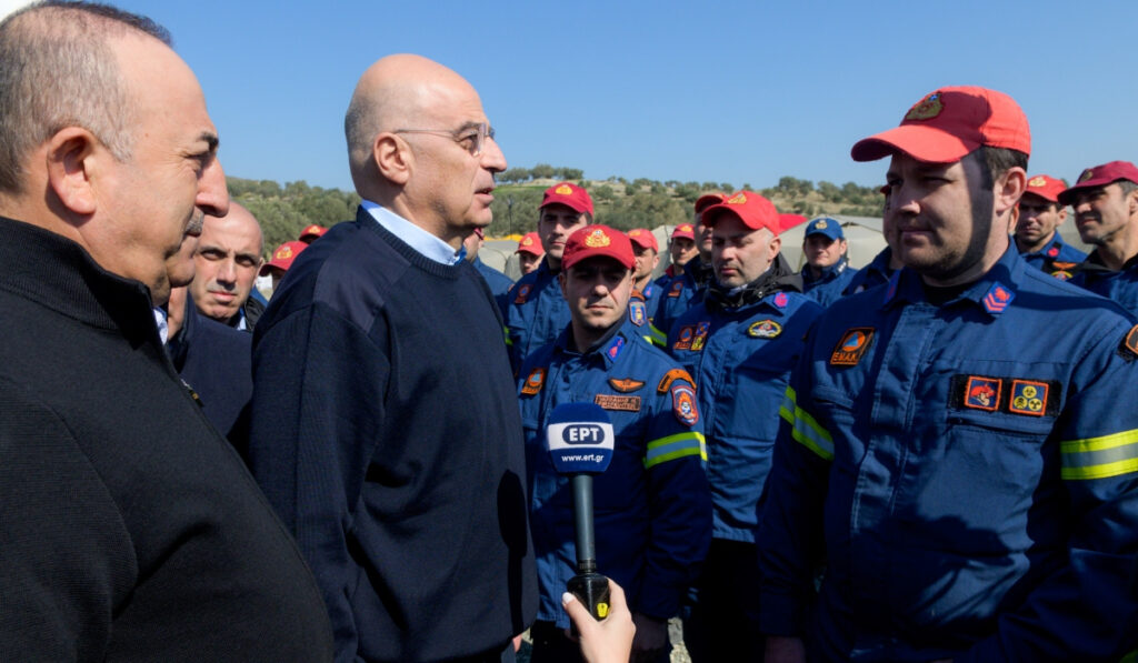 Anadolu: Ο σεισμός άλλαξε τις «καιρικές συνθήκες» στις σχέσεις Ελλάδας – Τουρκίας