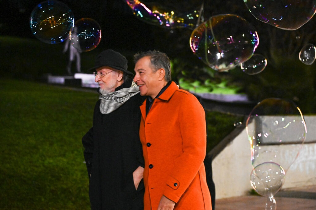 «Χρόνια πολλά κύριε Σαββόπουλε»: Παραμονή Πρωτοχρονιάς στον Alpha