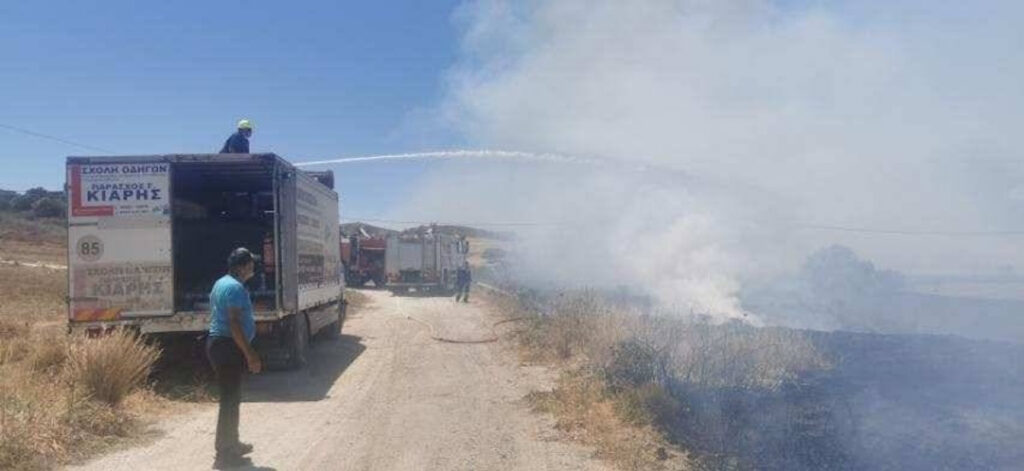 Φωτιά τώρα στην Κω – Μήνυμα του 112 για εκκένωση οικισμού