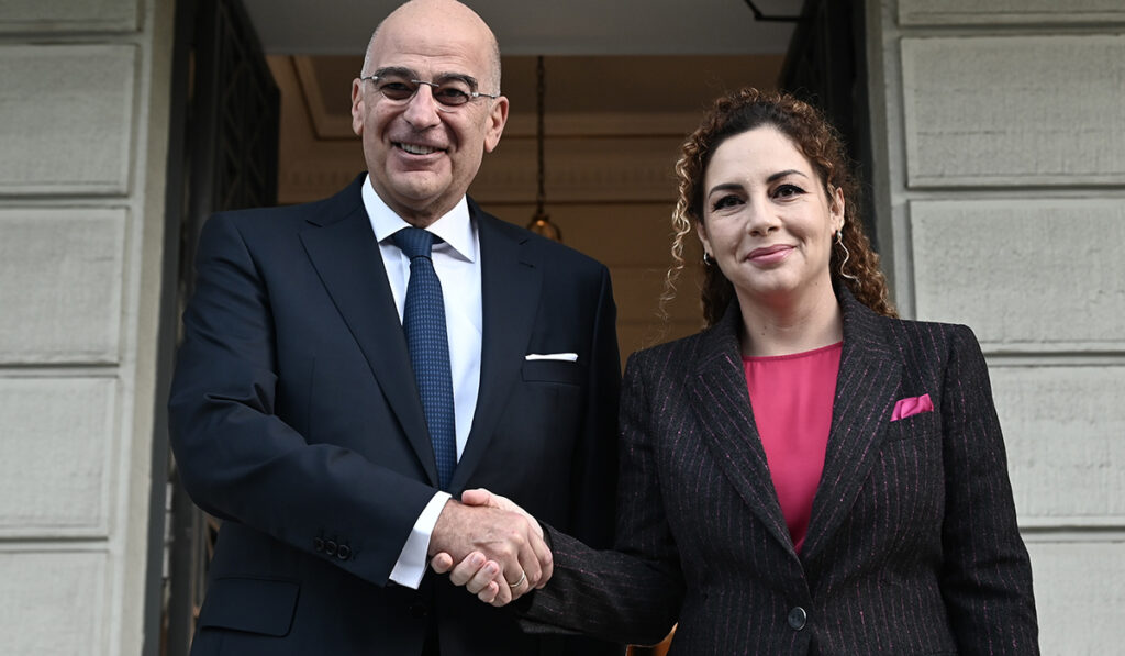 Συνάντηση Δένδια με την ΥΠΕΞ της Αλβανίας – Τι συζήτησαν