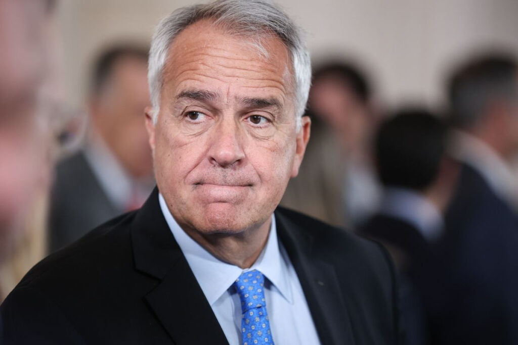 «Χέρι – χέρι» ο Βορίδης με Πατέλη και Καρατζαφέρη προς τον γάμο των ομόφυλων