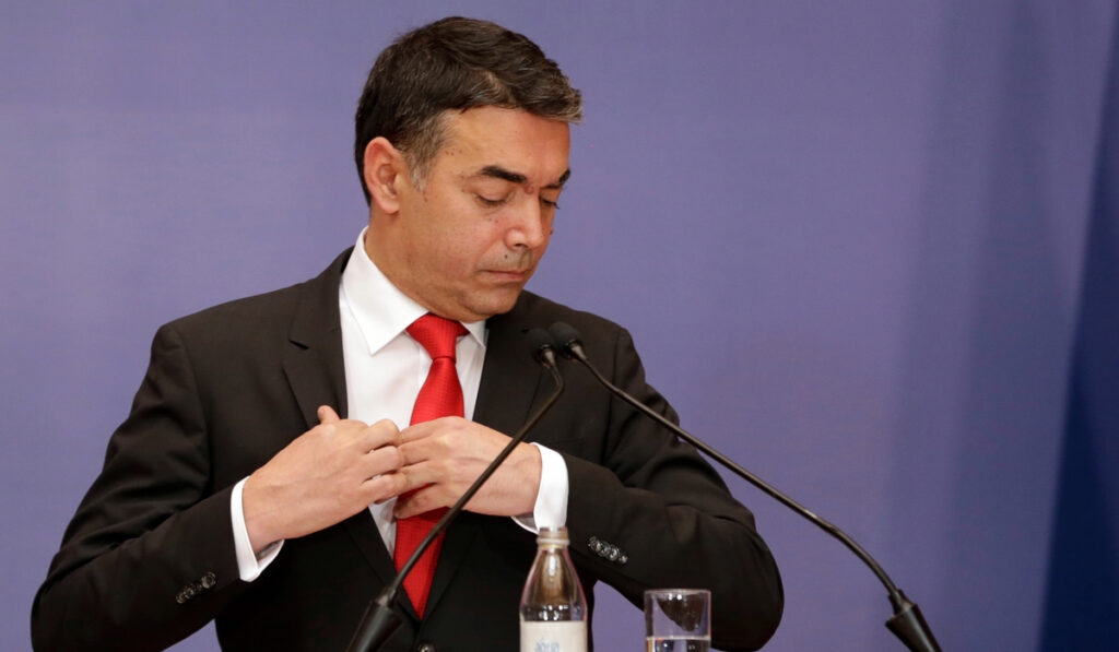 Καταγγελίες Ντιμιτρόφ για την αποχώρησή του από την κυβέρνηση της Βόρειας Μακεδονίας