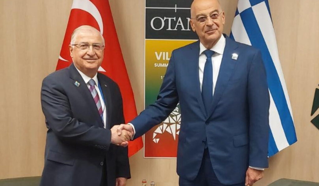 Πρώτη συνάντηση Δένδια με τον τούρκο υπουργό Άμυνας – Τι συμφώνησαν