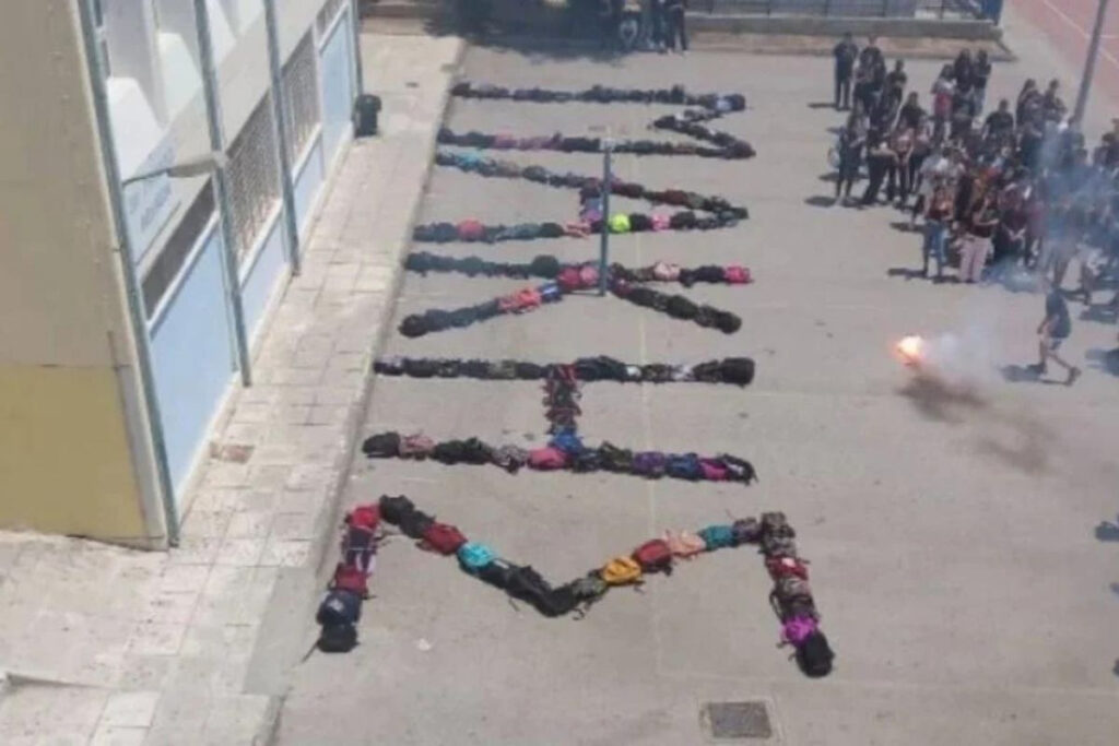 Αυτοκτονία 14χρονου στα Πατήσια: Ο φίλος του Μάκη «ξεκλειδώνει» τα μυστικά του θανάτου του