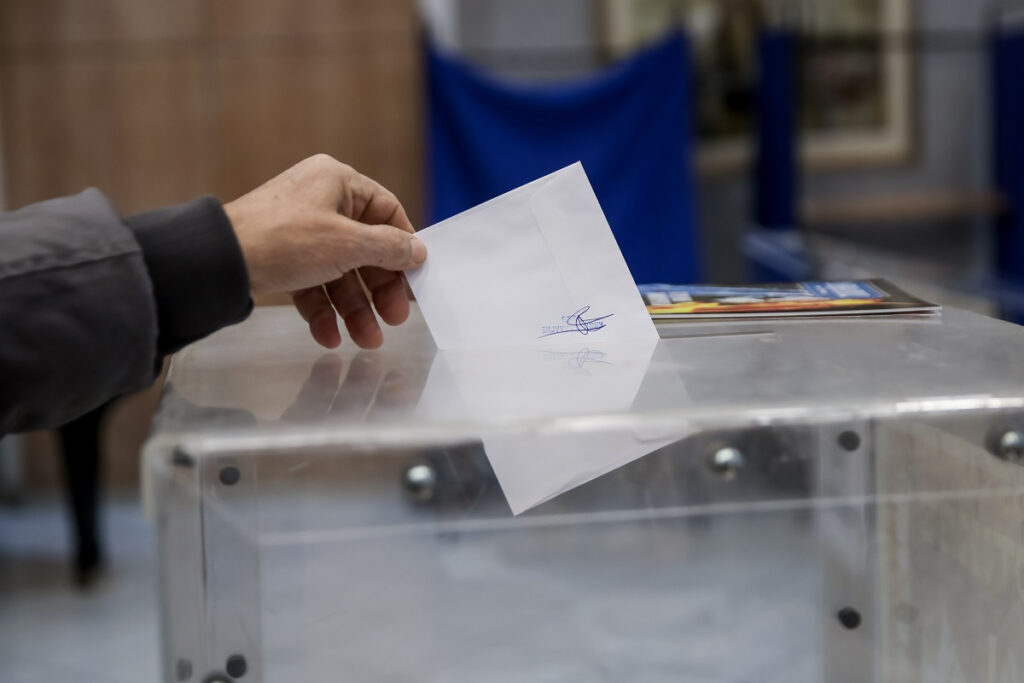Γιατί ο πρωθυπουργός προκρίνει Μάιο για κάλπες – 21 ή 28/5 οι πρώτες εκλογές, 2 Ιουλίου οι δεύτερες