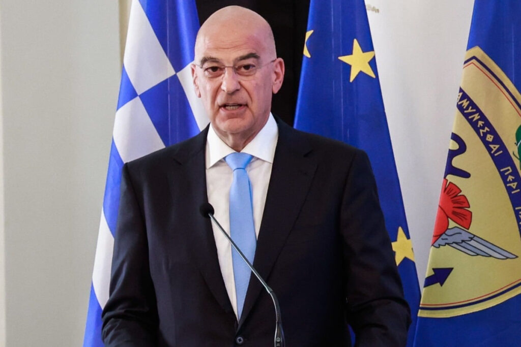 Ο Δένδιας, η Ηρώδου Αττικού και το Σαββατοκύριακο των Χανίων