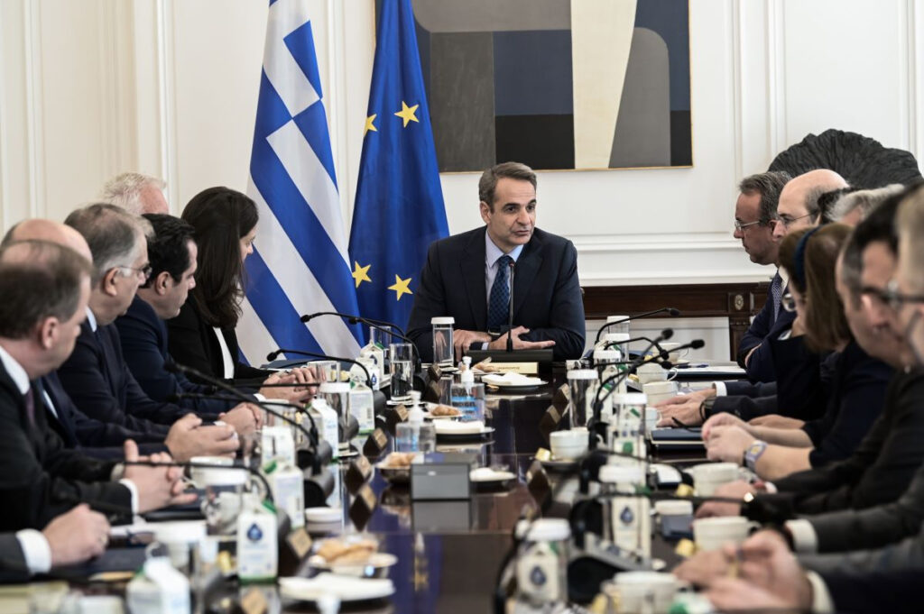 Σε κατάσταση νευρικής κρίσης το Μαξίμου: Ο Σαμαράς, το Predator και οι νέες αποκαλύψεις