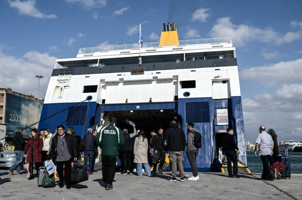 25η Μαρτίου: Αναχωρούν οι τελευταίοι εκδρομείς του τριημέρου