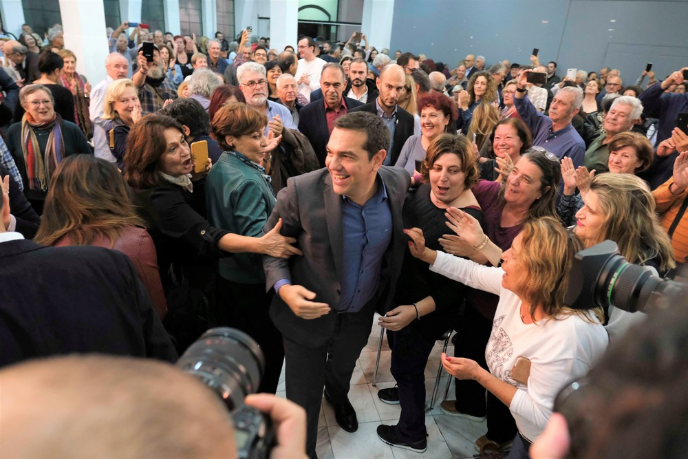 Προϋπολογισμός: Η Κουμουνδούρου ξεψαχνίζει μέτρα για τη μεσαία τάξη