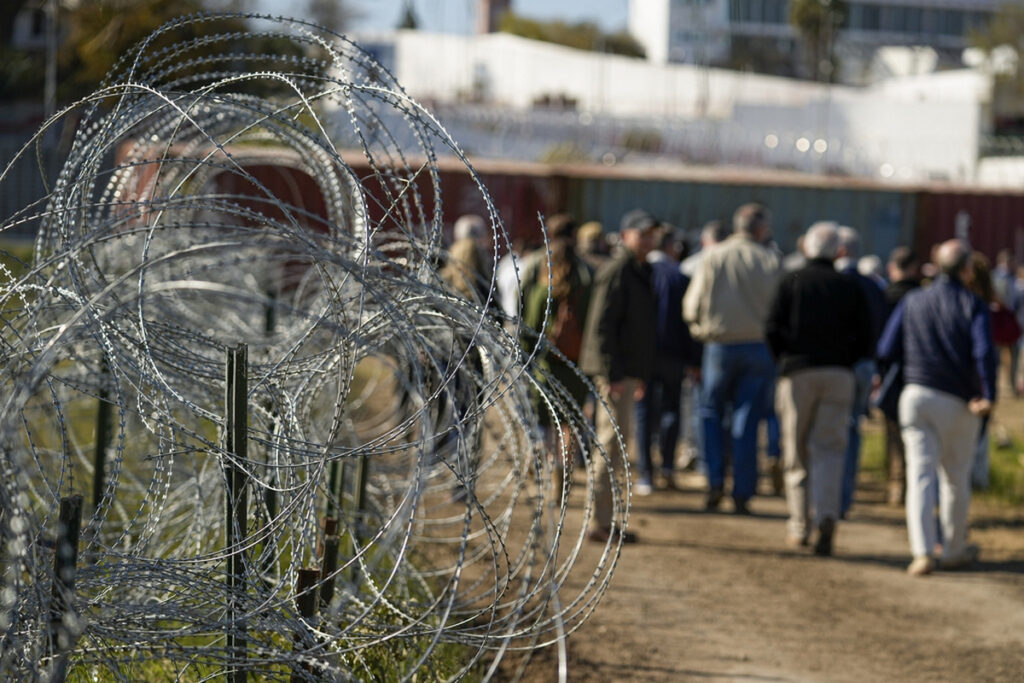 25 πολιτείες κατά Μπάιντεν: Υποστηρίζουν το Τέξας για το μεταναστευτικό