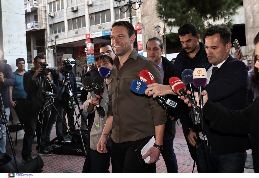 Τη φυγή προς τα εμπρός επιλέγει ο Κασσελάκης: Τέλος στην εσωστρέφεια, επιθετική αντιπολίτευση