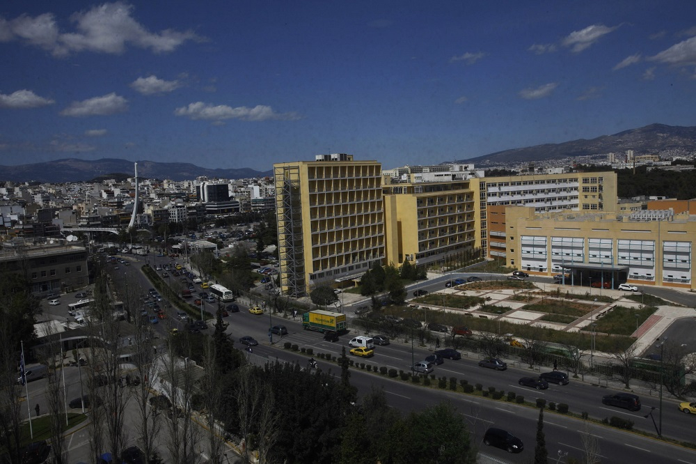 ΥΠΕΘΑ: Ένα το κρούσμα κορονοϊού στο 401 ΓΣΝΑ