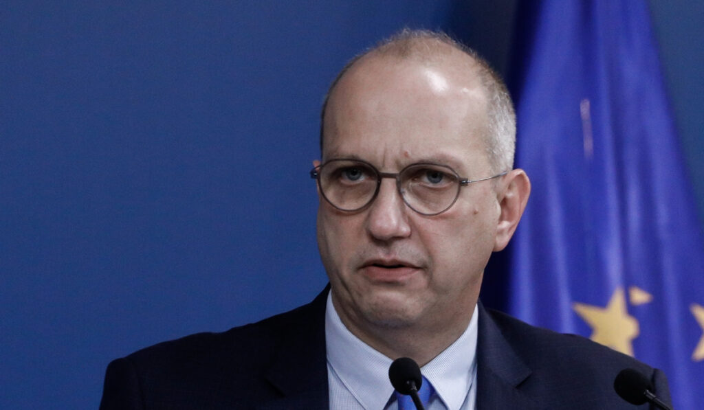 Καμία ακρίβεια για την κυβέρνηση: Άρνηση Οικονόμου για μείωση στον ΦΠΑ στα τρόφιμα