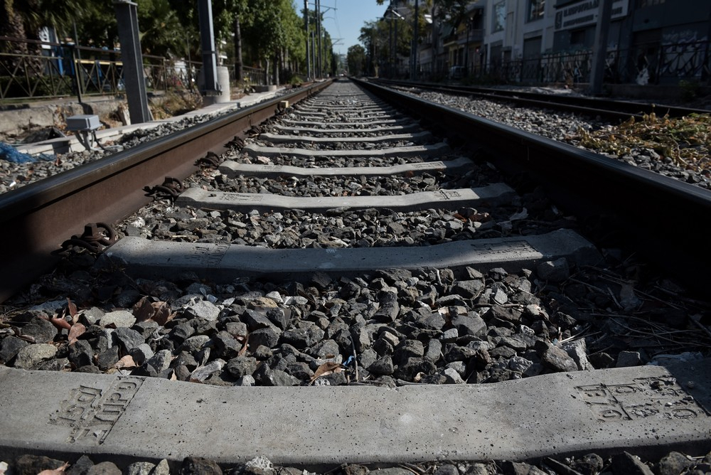 Τραγωδία στην Ινδία: Τρένο χτύπησε και σκότωσε 14 μετανάστες