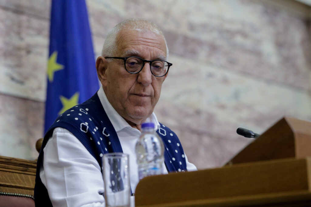 Θα λείψει πολύ ο Νικήτας Κακλαμάνης από το προεδρείο της Βουλής