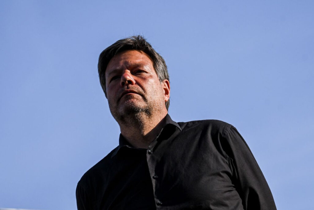 Προειδοποίηση για κίνδυνο παγκόσμιας ύφεσης από τον Γερμανό υπουργό Οικονομίας