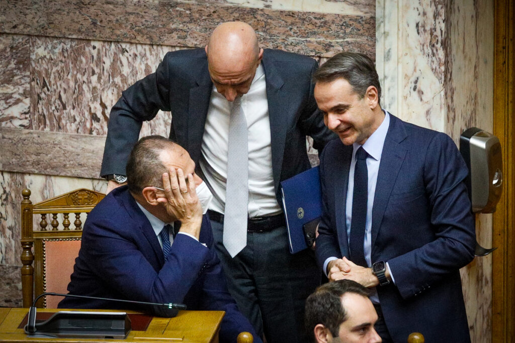 Το απόρρητο, η… «Ιερά Σινδόνη» του επιτελικού κράτους