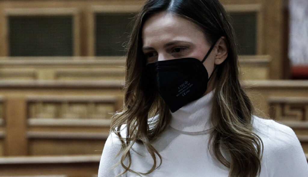 Αχτσιόγλου: Άμεσα μέτρα, αλλιώς έρχεται νέο κύμα φτωχοποίησης