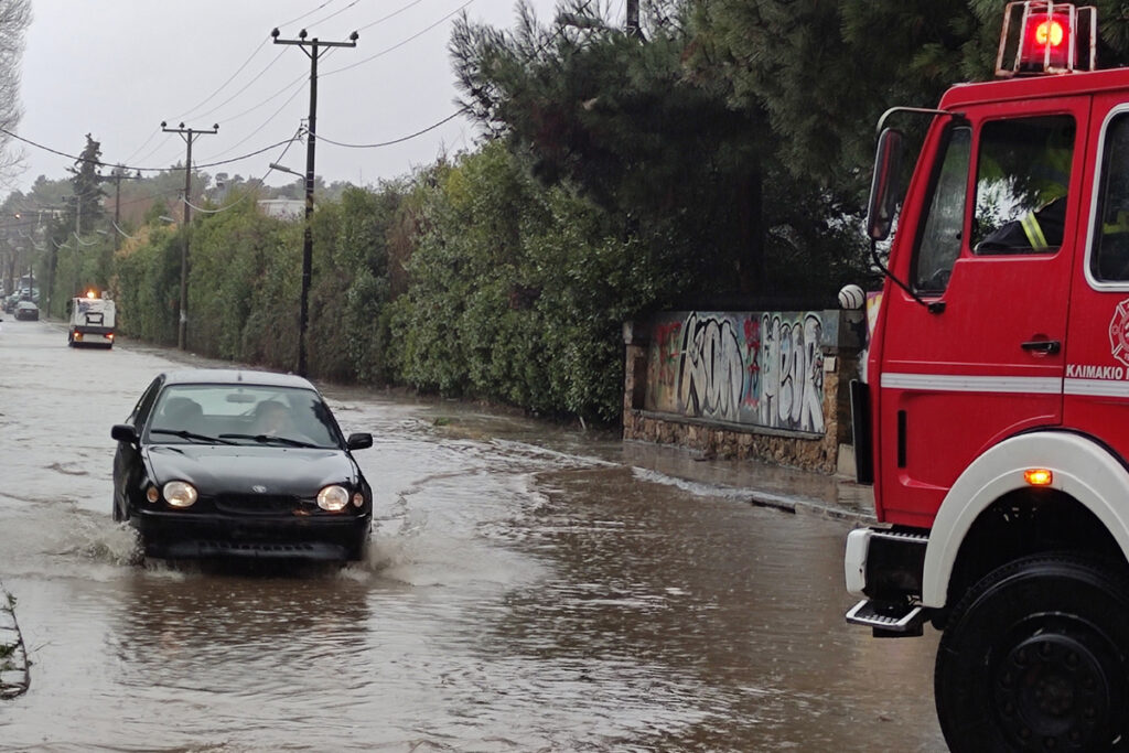 Οι επόμενες ώρες της κακοκαιρίας στην Αττική – Πότε φτιάχνει ο καιρός