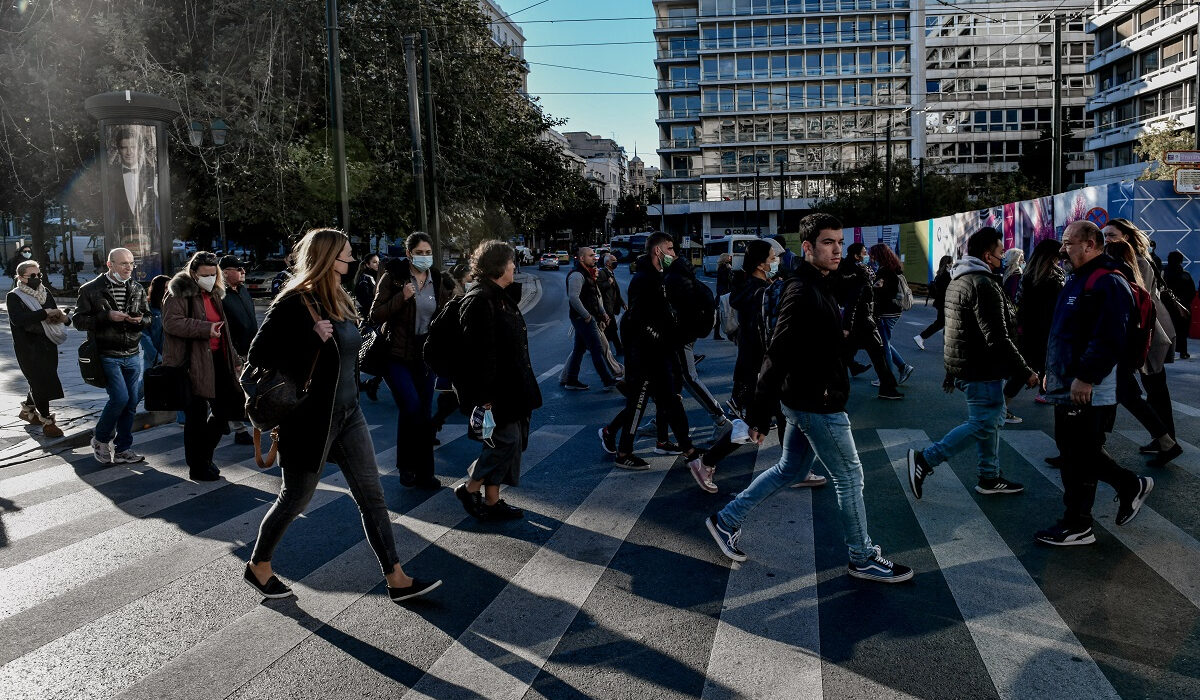 Μετάλλαξη Όμικρον: Αττική, Κρήτη, Δυτική Ελλάδα σε αυστηρή επιτήρηση