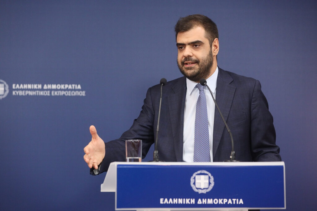 Παύλος Μαρινάκης: «Ενωτική η ομιλία Καραμανλή, ύβρεις από τον Αντώνη Σαμαρά»