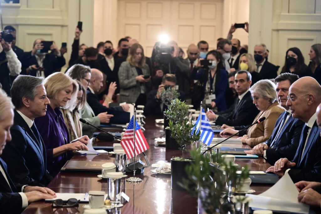 Στρατηγικός Διάλογος Ελλάδας – ΗΠΑ: Κοινή δήλωση με αναφορά στην προμήθεια F-35